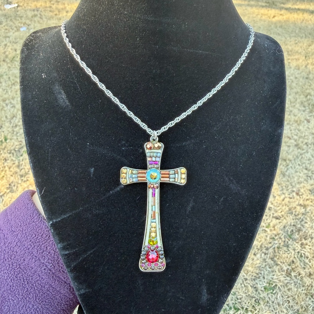 Ayala Bar Silver Tone CROSS Crystal Seed Bead Rhinestone Pendant Necklace - Picture 2 of 5